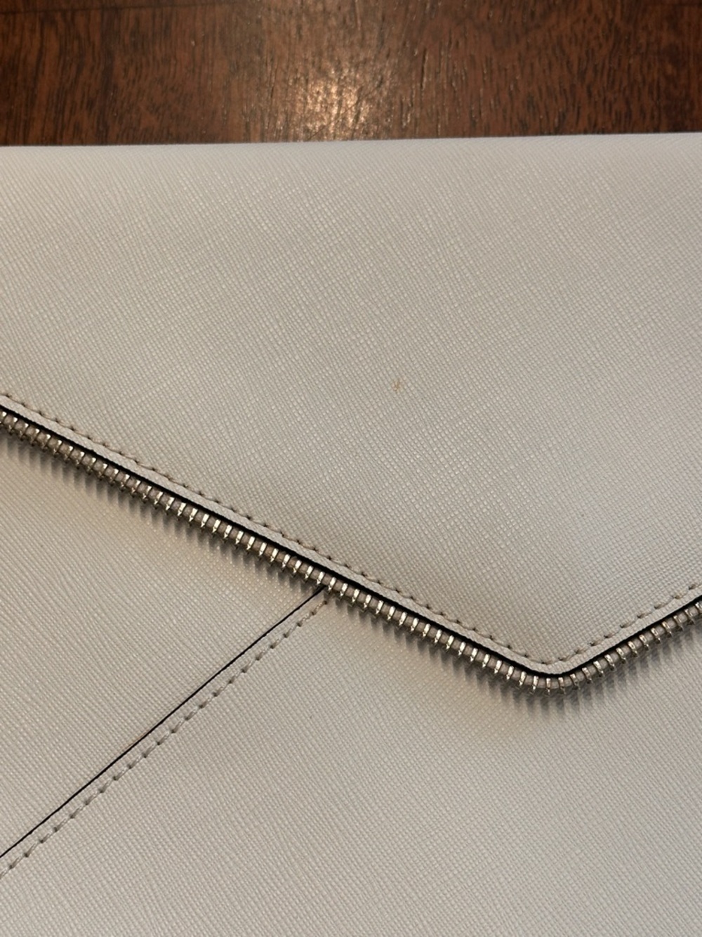 Rebecca Minkoff Leo Clutch envelope-style handbag w zipper trim on edges. - Picture 6 of 6